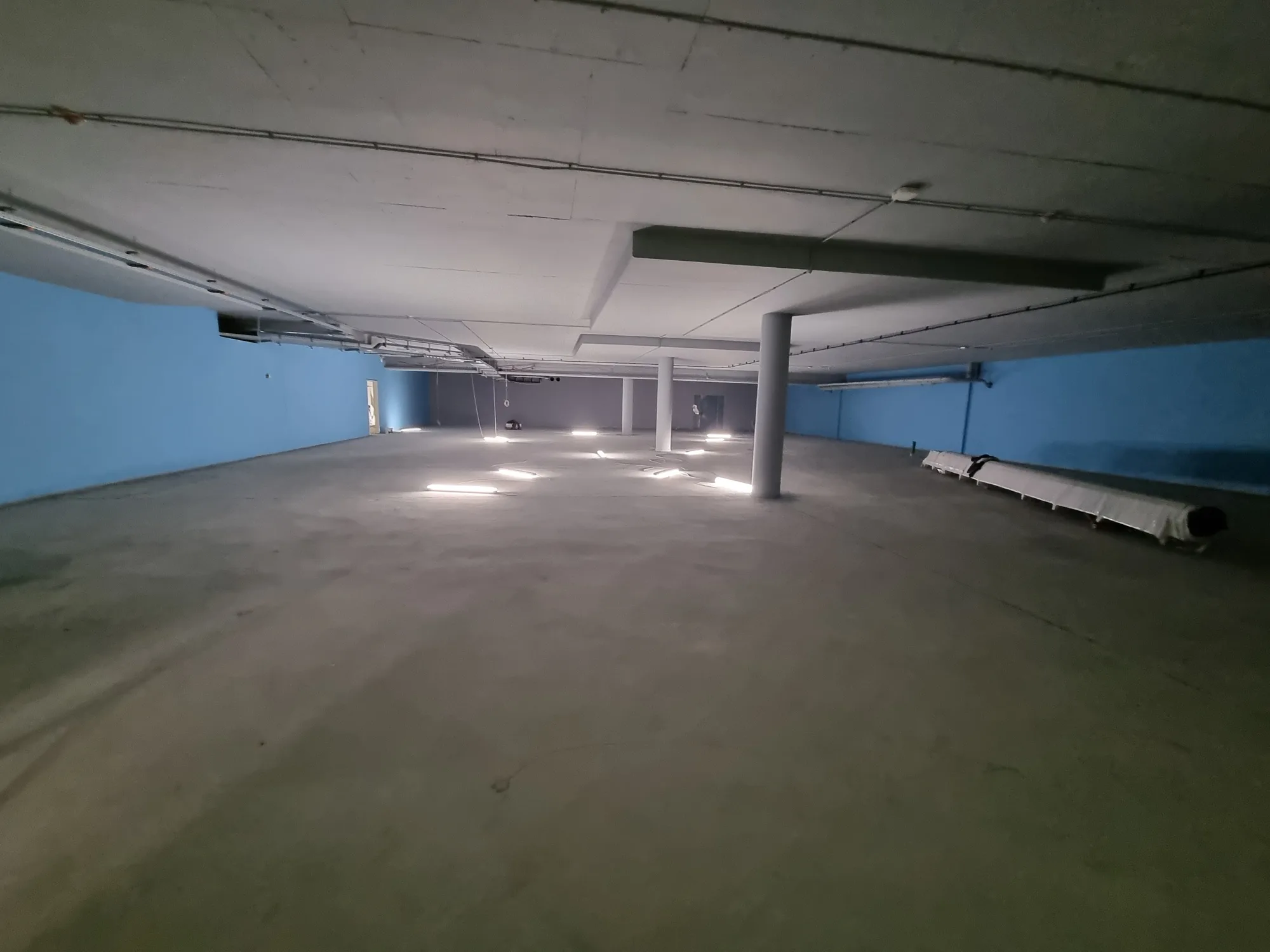 Sanierte Tiefgarage mit neuem Bodenbelag – Mesret Bau